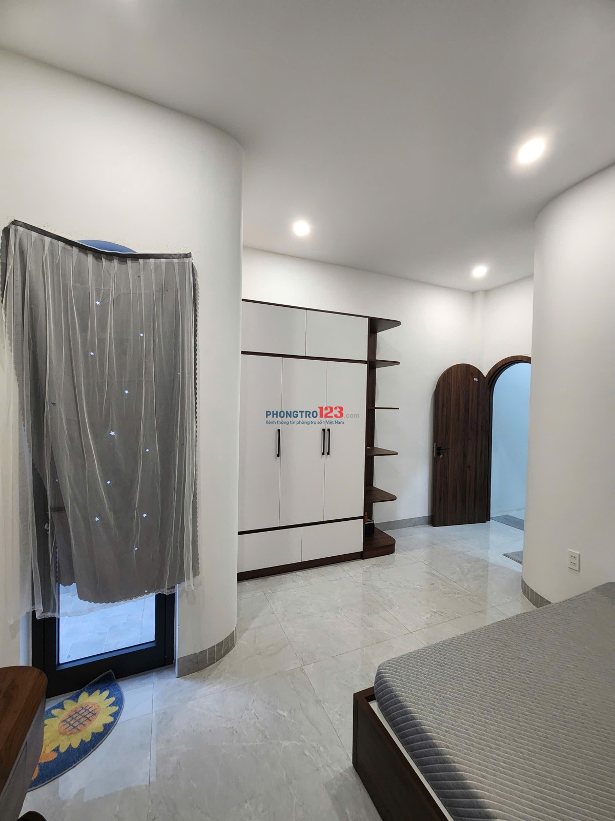 Nhà chính chủ mới đầy đủ nội thất TTTP.