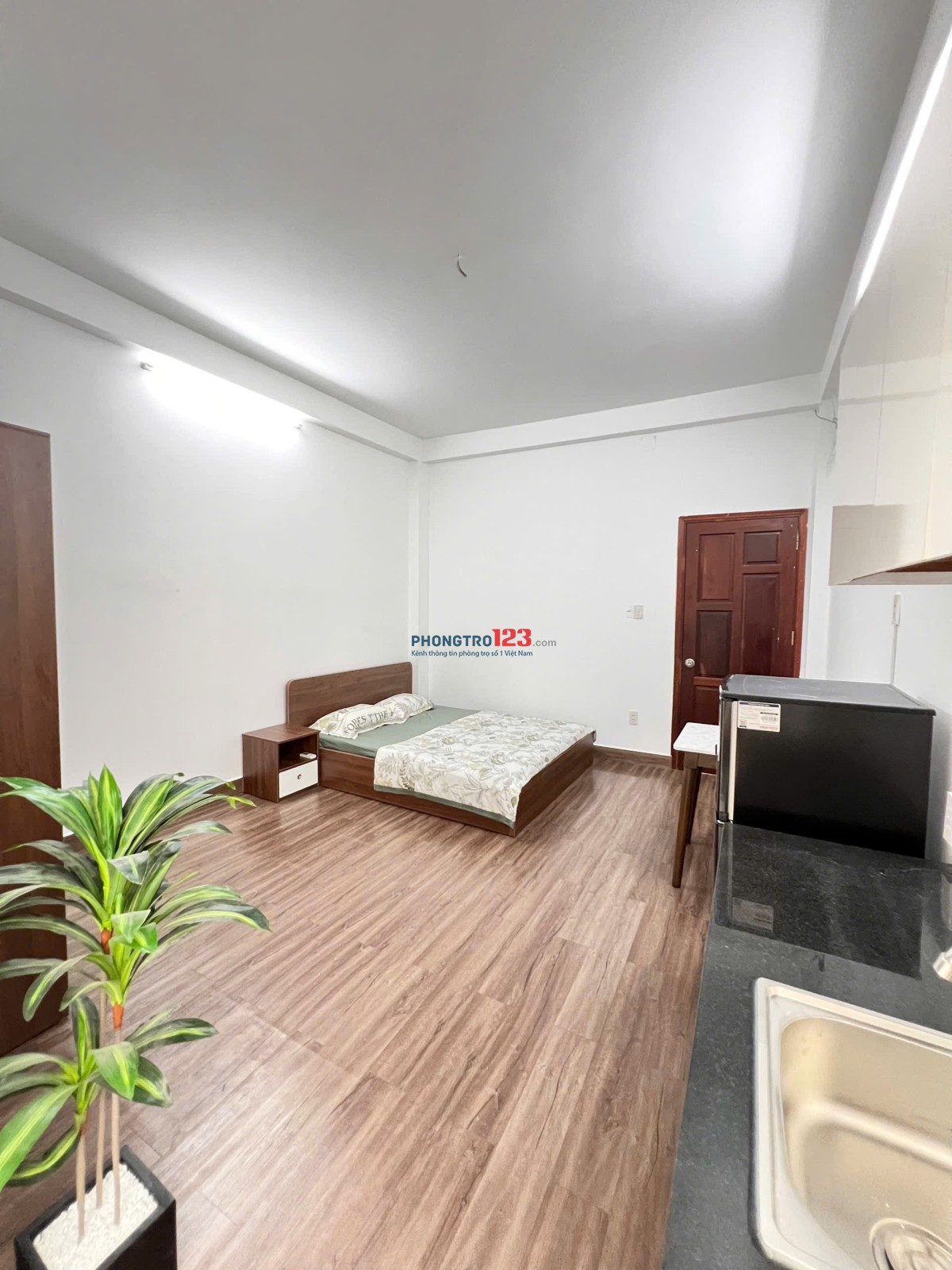 Cho Thuê Phòng Bình Thạnh Ban Công, Máy Giặt Riêng, Gần Chợ Bà Chiểu