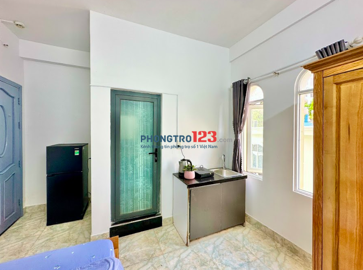 Phòng Full Nội Thất, Ngập Tràn Ánh Sáng, Giá Rẻ Quận 7