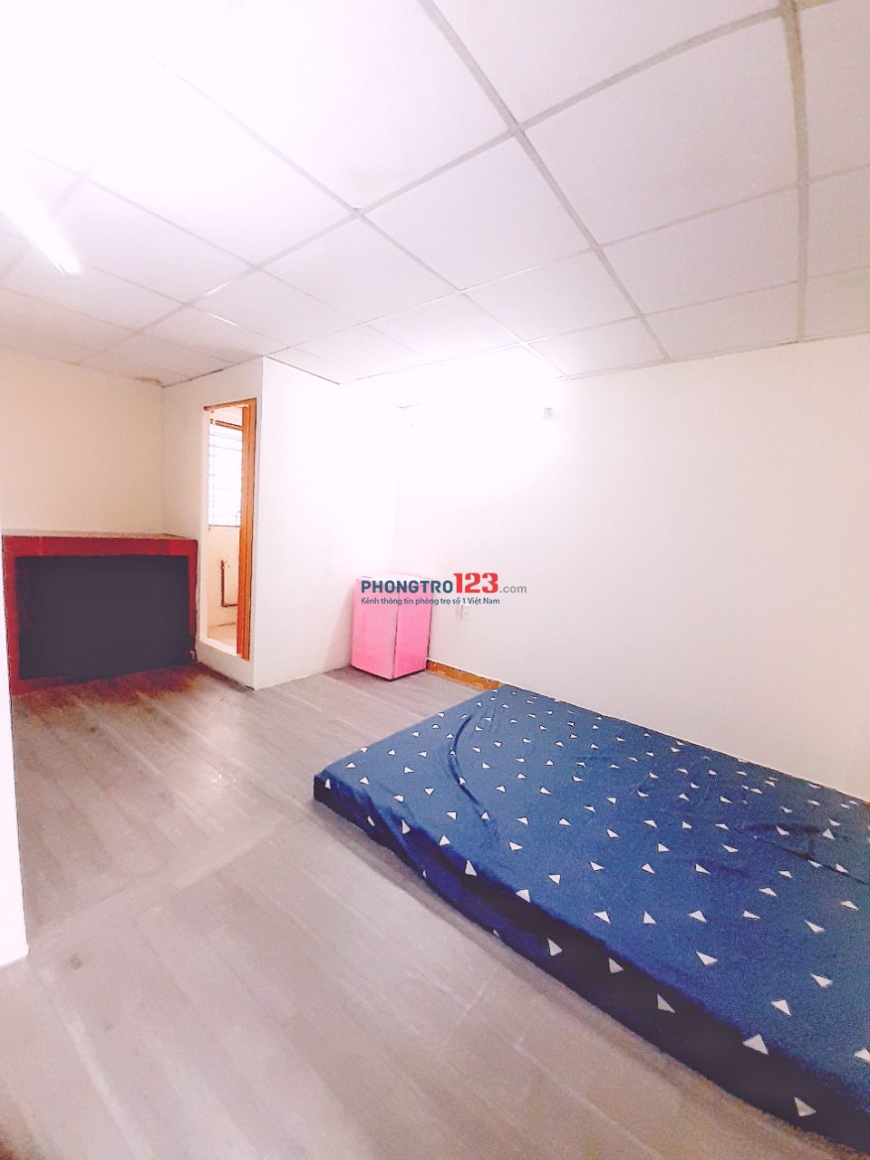 PHÒNG TRỌ RỘNG 25M2 BAN CÔNG THOÁNG MÁT FULL NỘI THẤT TRUNG TÂM QUẬN 1,3,5