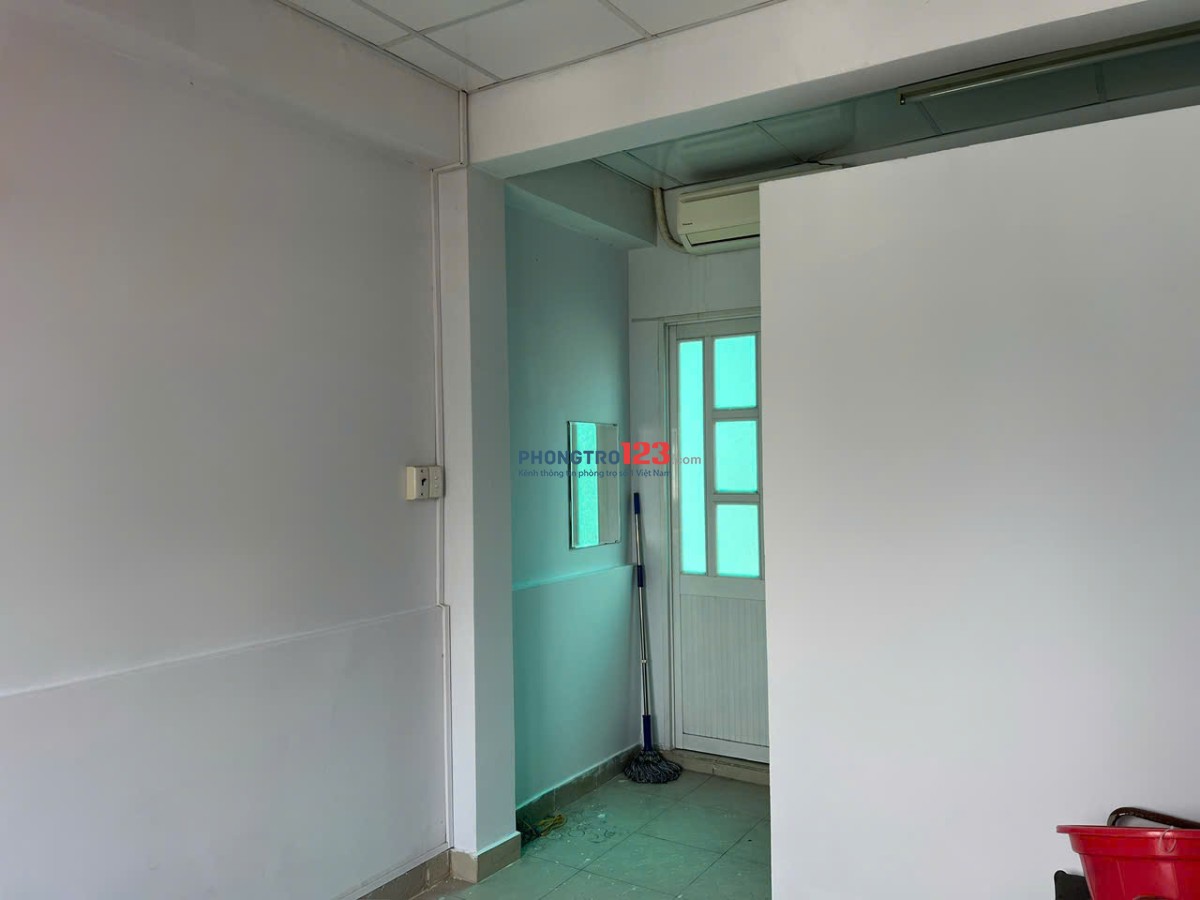 Phòng trọ 20m2 đường Ba Tháng Hai, Q10 - Học viện Hành Chánh Quốc Gia