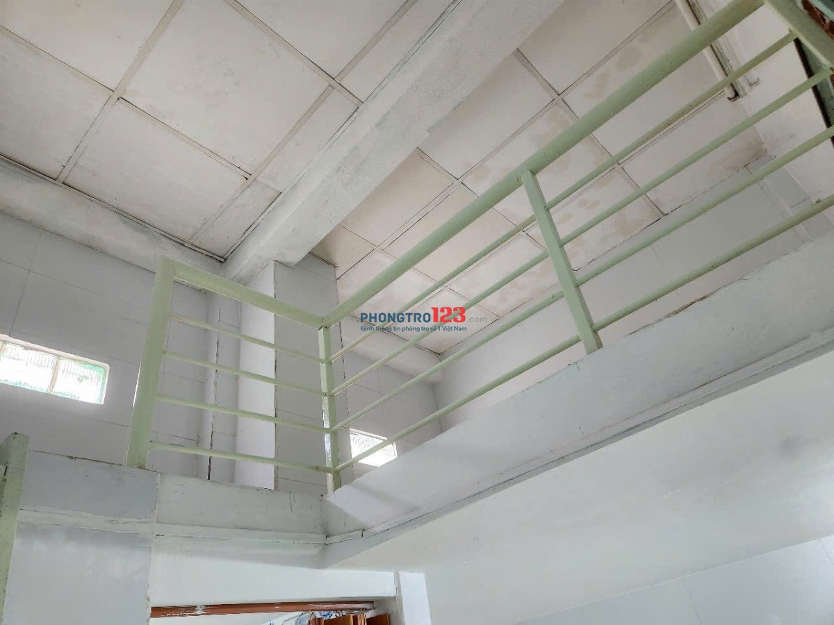 Chính chủ cho thuê nhà: Tân Hòa Đông, P14, Q6. TPHCM. Giá: 2,3 triệu/tháng. LH. C.Thu :0918410614.