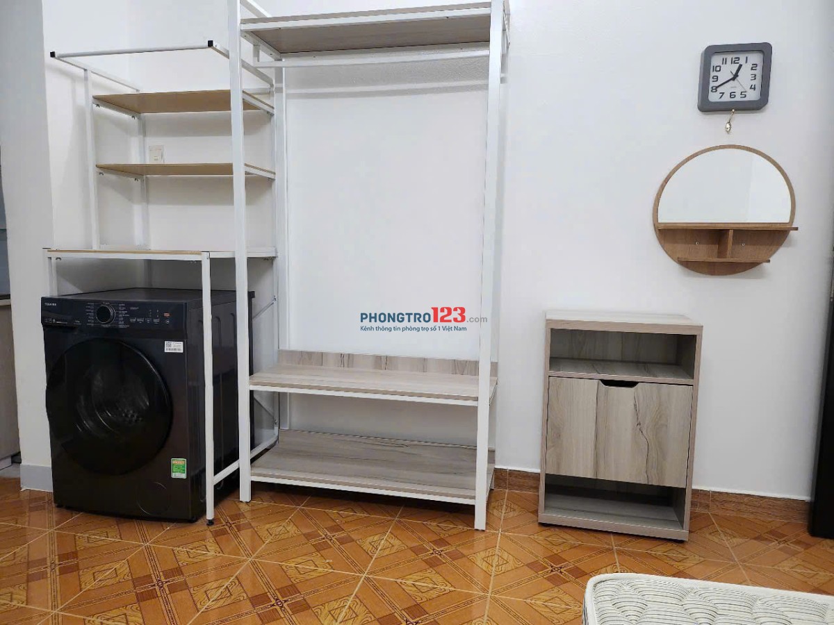 CHDV đường 3/2, quận 10: 20m2. Nội thất 5.5tr/tháng