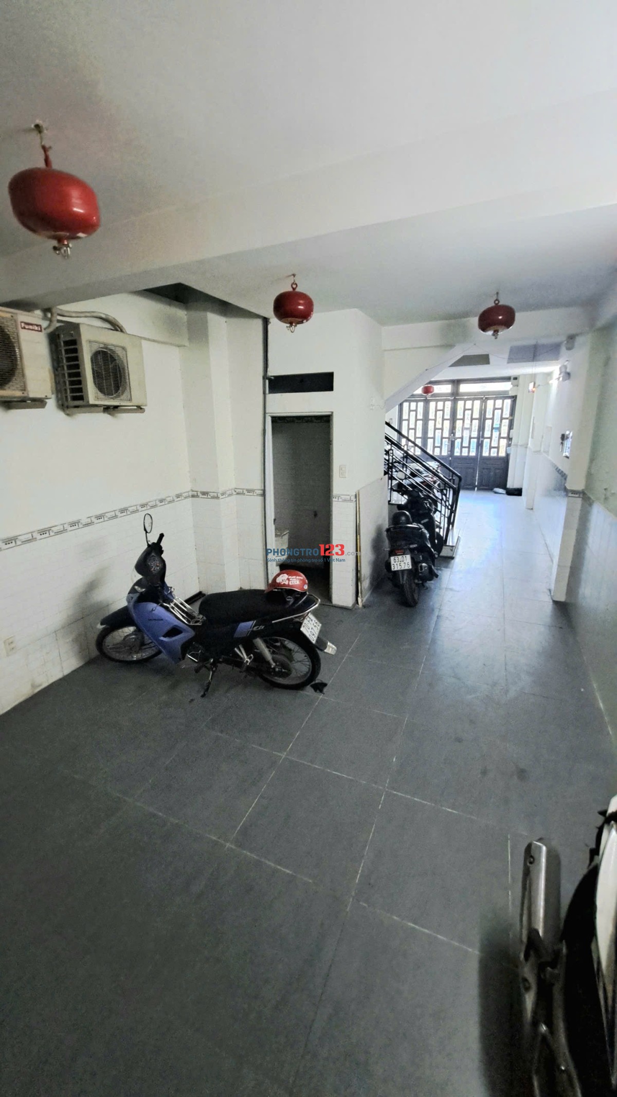 Phòng trọ tách bếp, ban công sát bên đại học Hutech Bình Thạnh