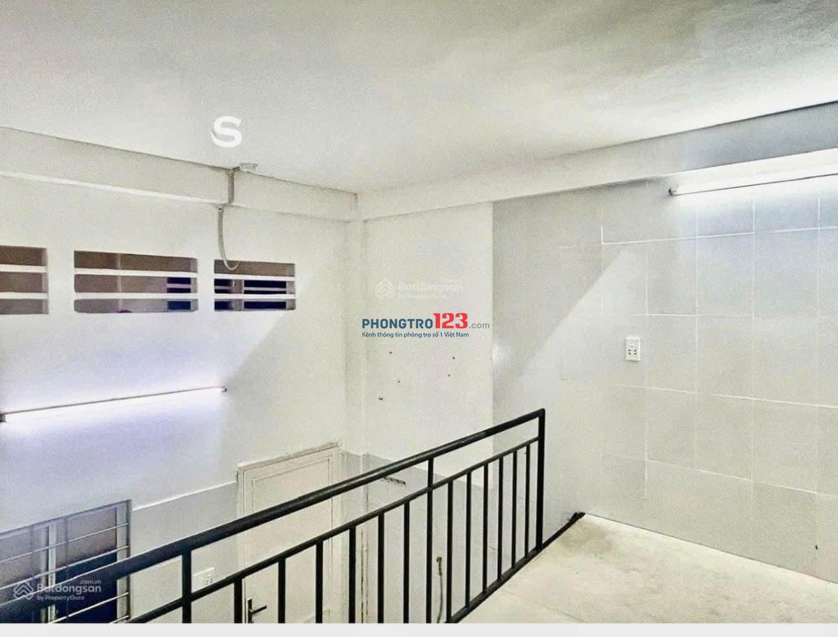Phòng trọ có gác có máy lạnh giá rẻ ở Phường 13, Tân Bình – Gần Etown