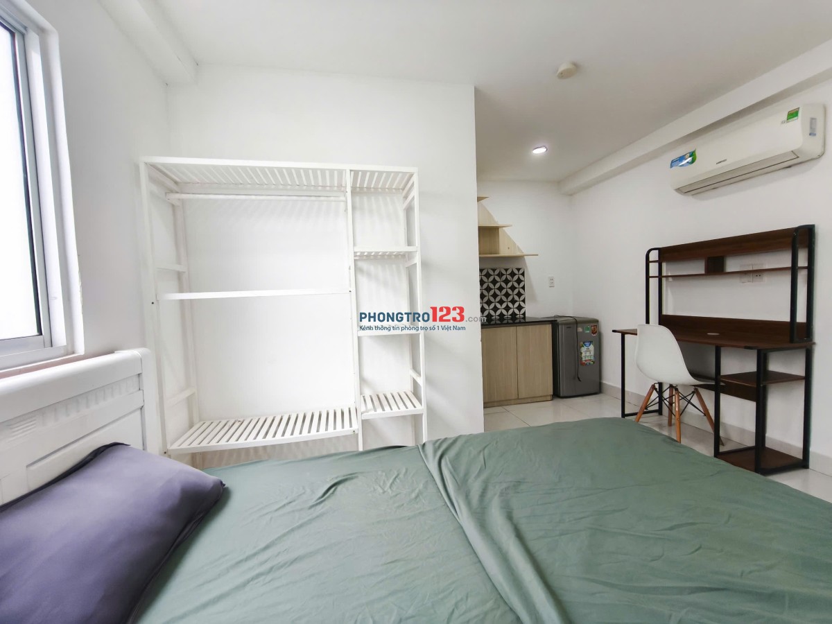 Phòng 16m2 - 4,5tr, kệ bếp, cửa sổ, full tiện nghi, tự do 24/24, thang máy, Q. Bình Thạnh