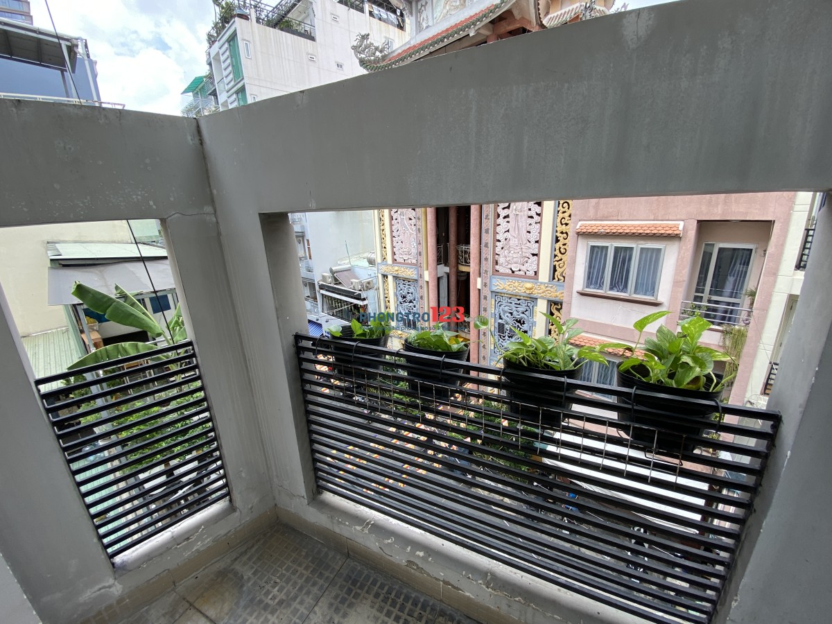 Phòng cao cấp, đầy đủ tiện nghi. Gần Đài truyền hình và trường Khoa Học Xã Hội & Nhân Văn 100 mét.