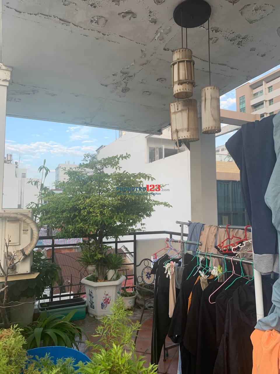 Cho thuê phòng trọ 18 tới 20m vuông,ngay quận 1, đường Nguyễn Thị Minh Khai tiện đi lại qua các quận