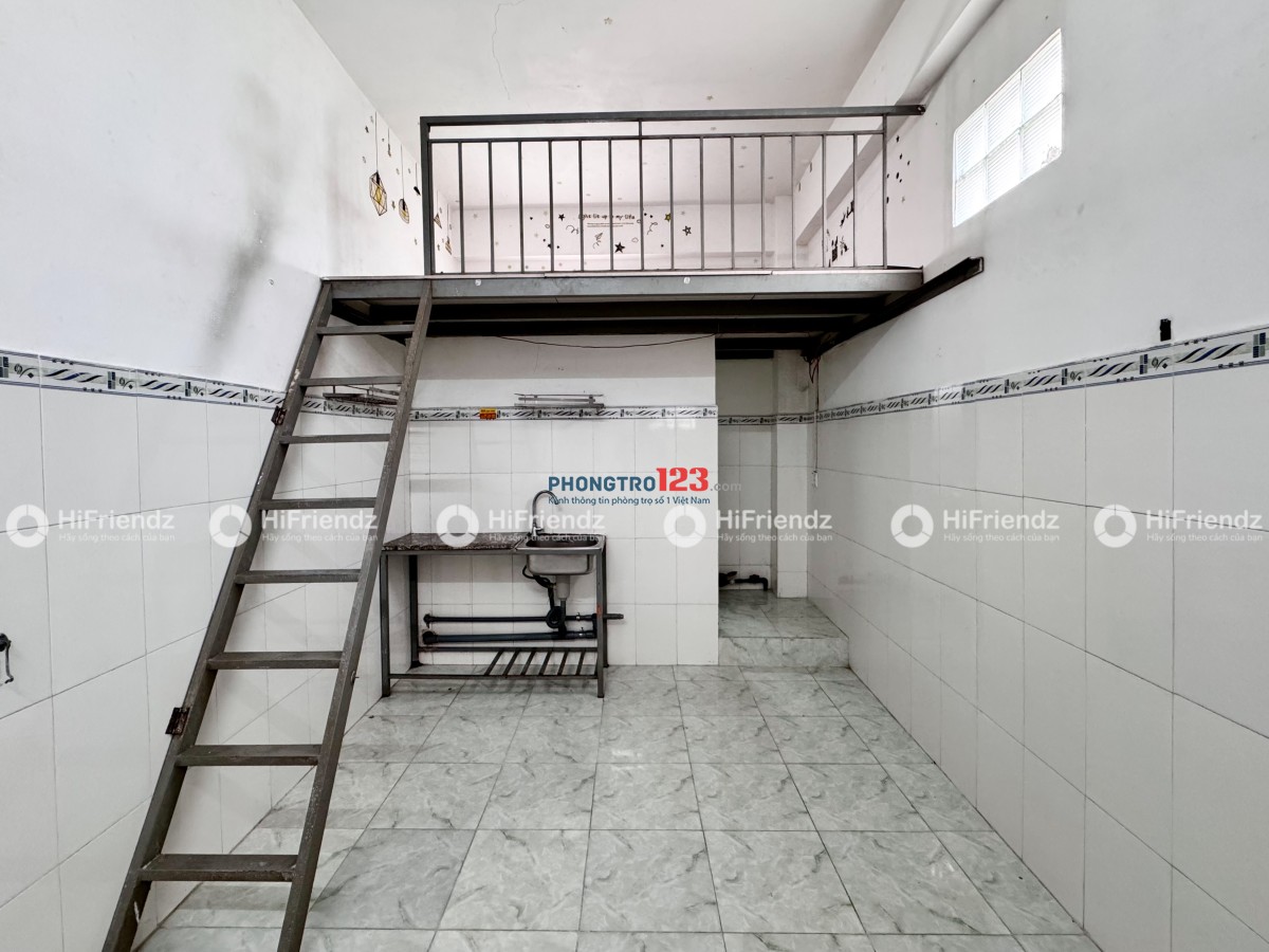 Phòng Trọ Giá Rẽ _ BV 24/24 , Thang máy _ Ngay AEON Tân Phú _ Đại học Công Thương