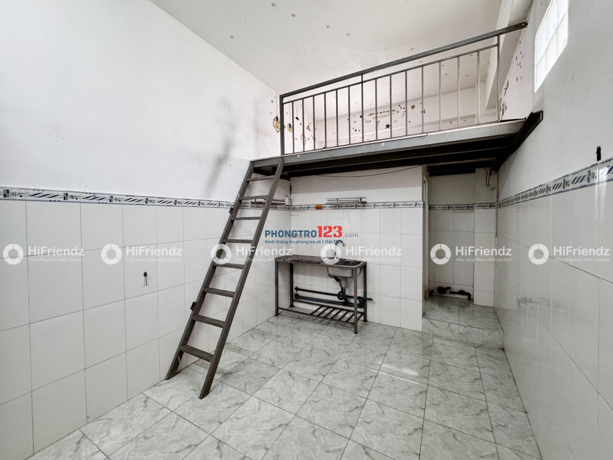 Phòng Trọ Giá Rẽ _ BV 24/24 , Thang máy _ Ngay AEON Tân Phú _ Đại học Công Thương