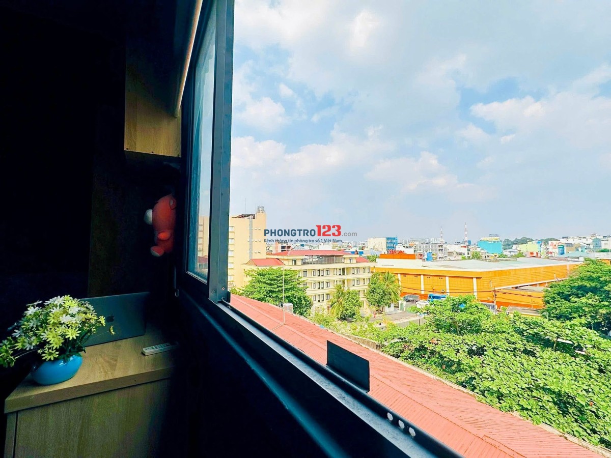 Căn hộ 1 phòng ngủ 55m2 tách bếp view máy bay Cộng Hoà Tân bình