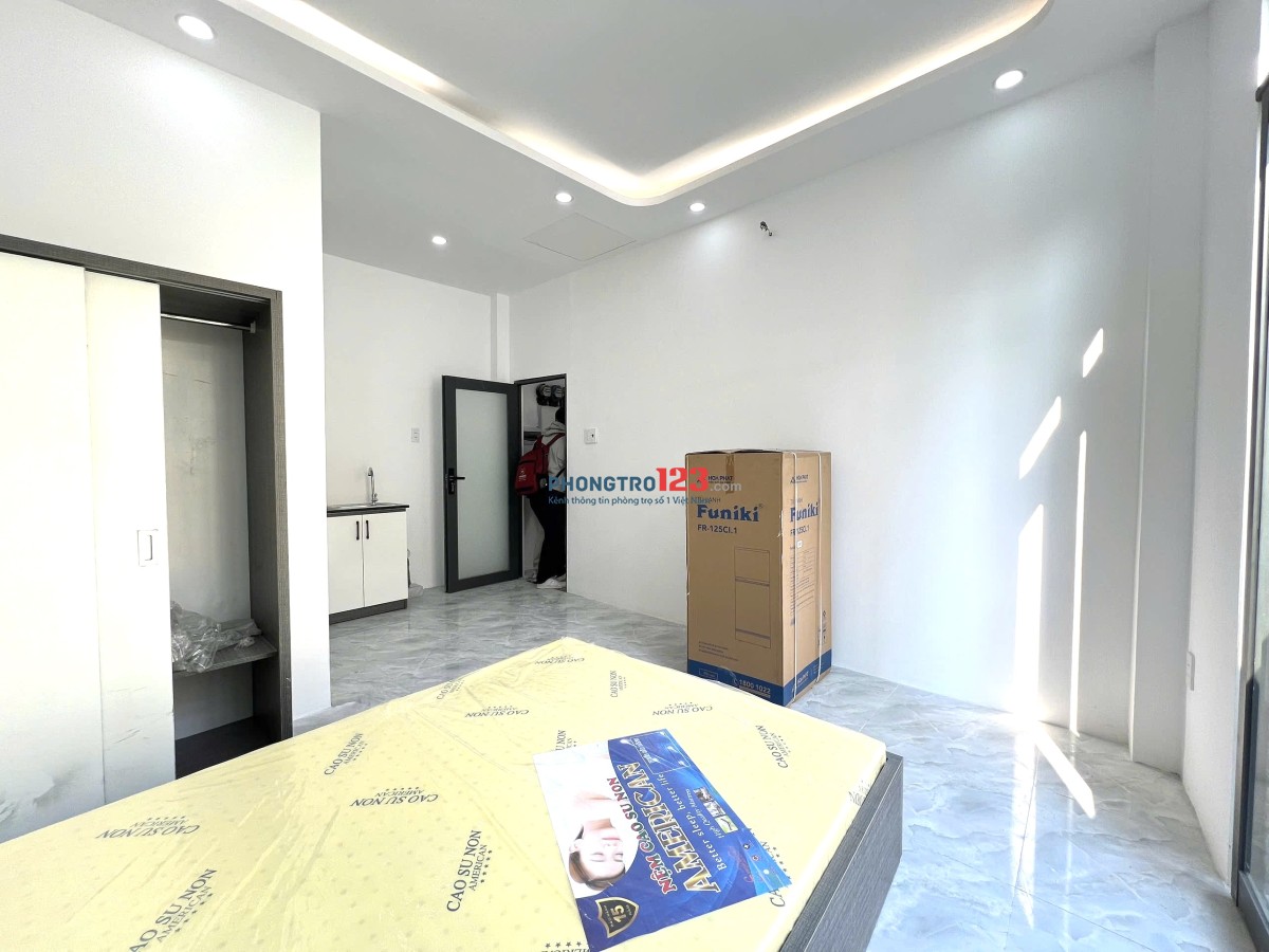 PHÒNG 30m2 MỚI 100% BAN CÔNG, XA BẾP - QUẬN BÌNH THẠNH GẦN QUẬN 1, QUẬN 3, QUẬN 2, QUẬN PHÚ NHUẬN
