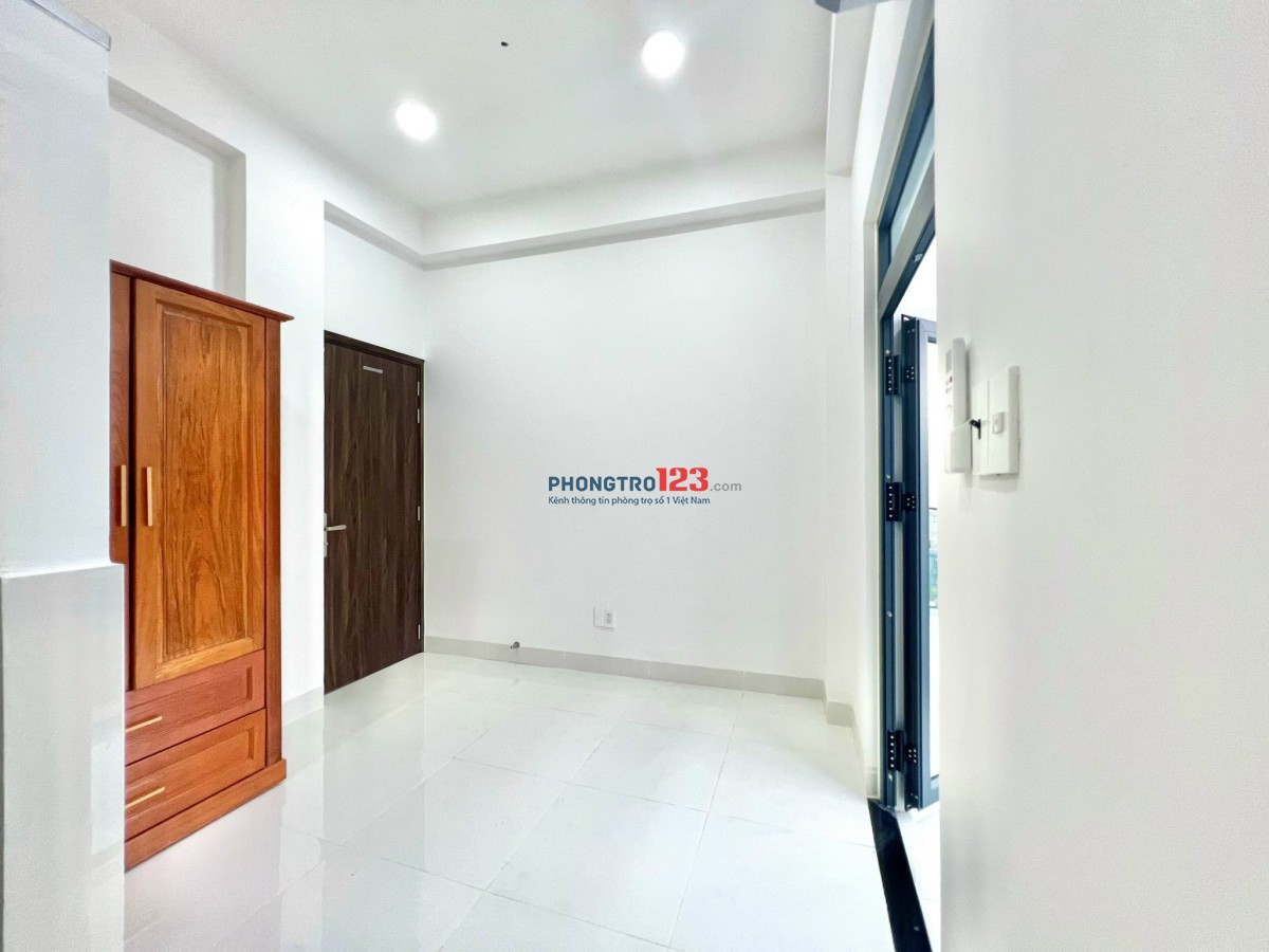 PHÒNG BAN CÔNG GIÁ TỐT FULL NT NGAY LOTTE Q7