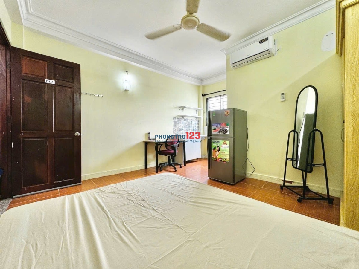 Cho Thuê Phòng Phú Nhuận Giá Rẻ Chỉ 4trX, Cửa Sổ Trời Siêu Thoáng, Full Nội Thất giáp Q1, 3, BThanh