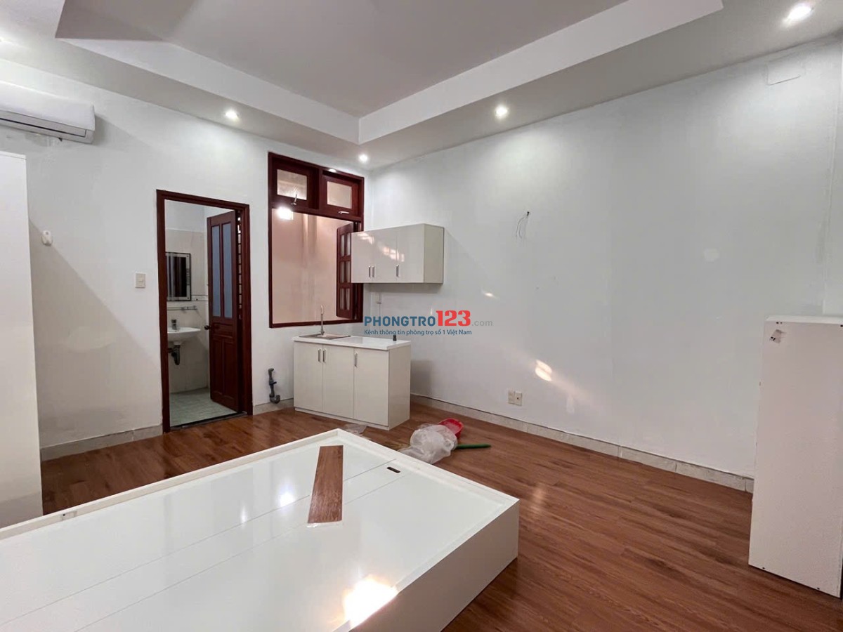 CHDV NT Cơ Bản 2 Phòng Cửa Sổ 4tr2 ban Công 5tr2, Huỳnh Tấn Phát, Gần KCX Tân Thuận, Cầu Phú Mỹ Q7