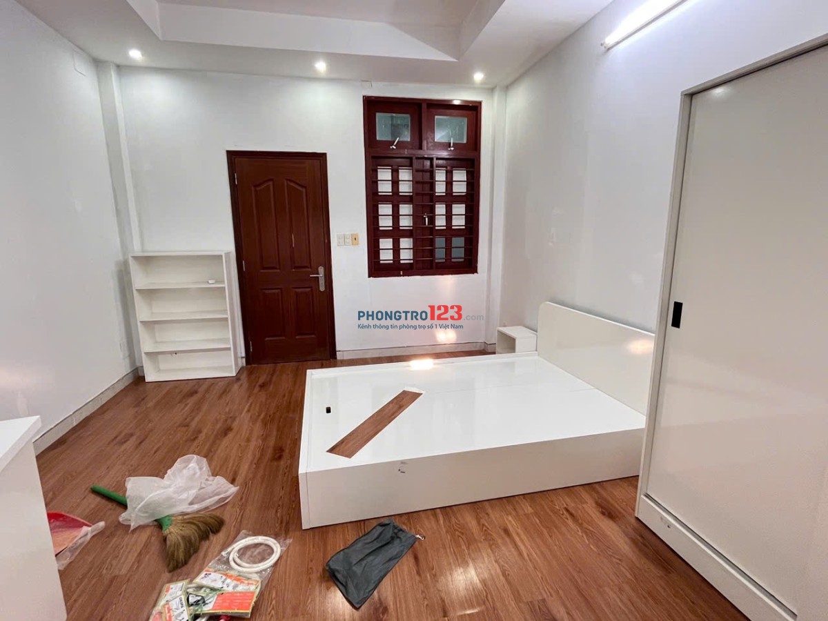 CHDV NT Cơ Bản 2 Phòng Cửa Sổ 4tr2 ban Công 5tr2, Huỳnh Tấn Phát, Gần KCX Tân Thuận, Cầu Phú Mỹ Q7
