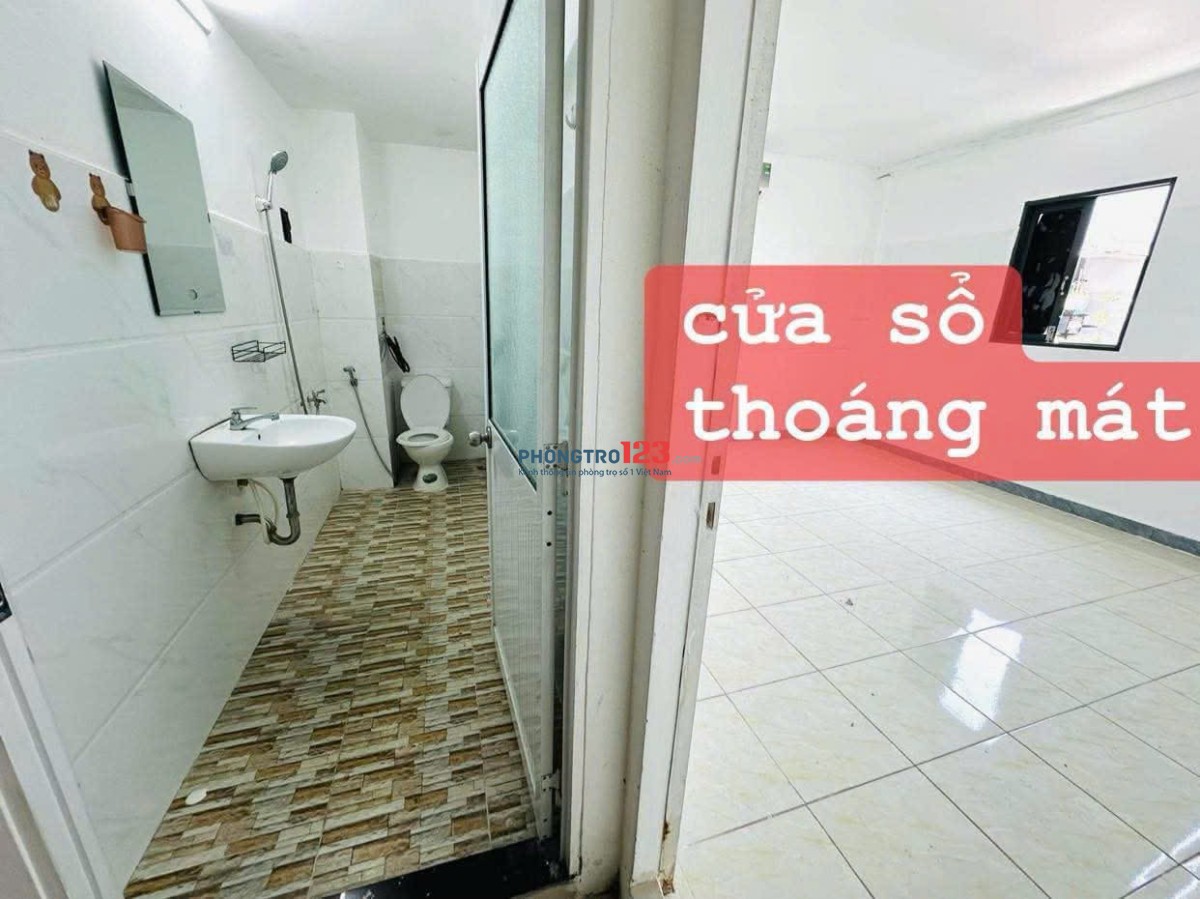 Phòng trọ siêu rộng, có ánh sáng và ban công riêng