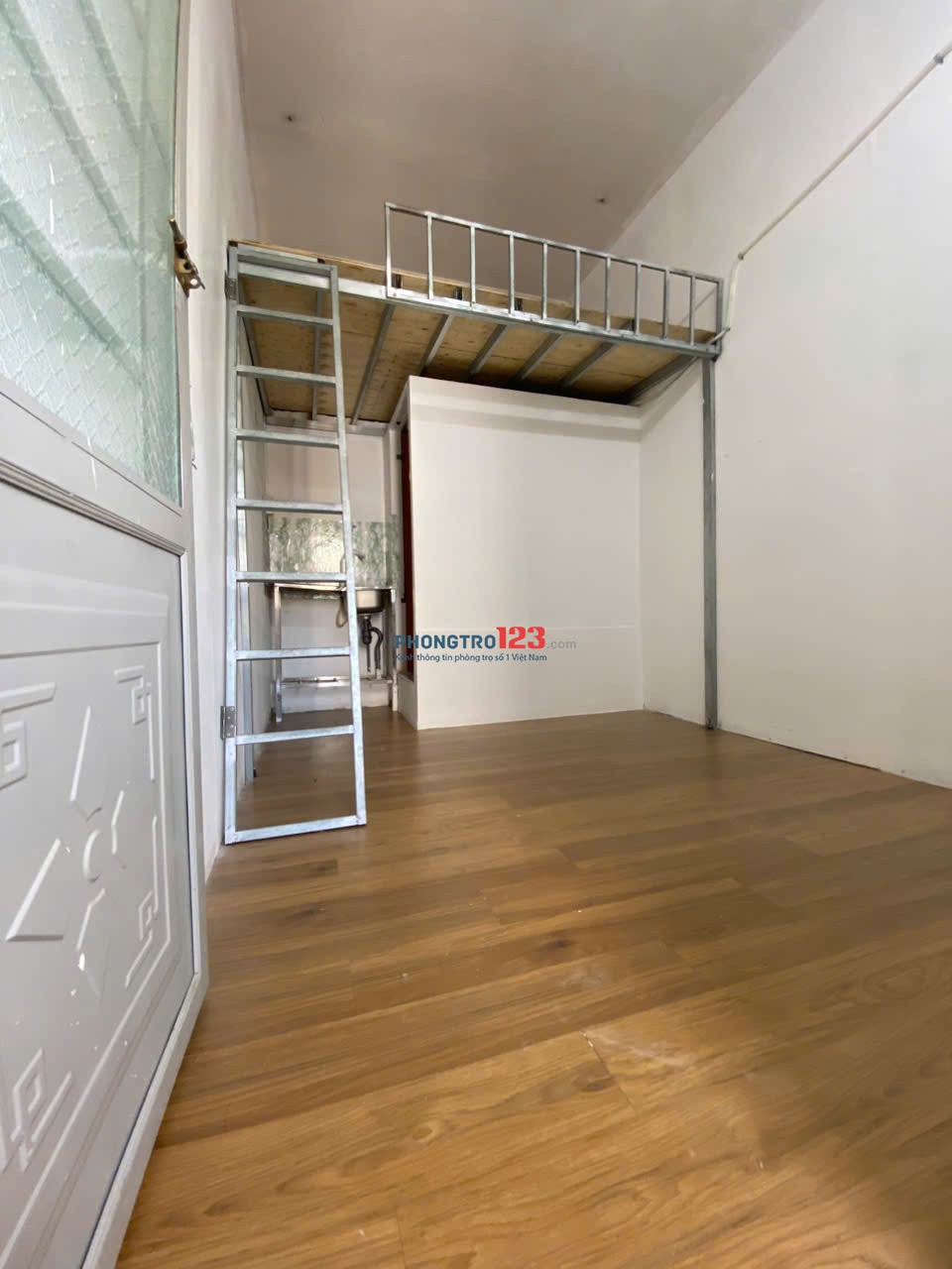 PHÒNG TRỌ MÁY LẠNH CÓ GÁC TRẦN VĂN ĐANG Q3 GIÁ RẺ