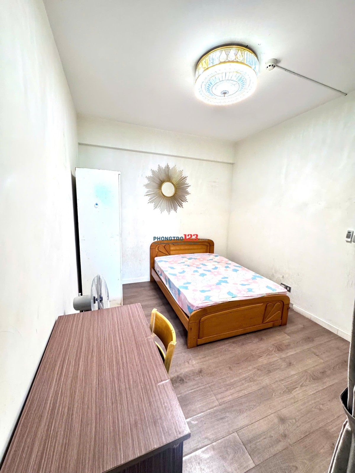 Share phòng full nội thất CHDV trong Cc Lux garden Nguyễn Văn Quỳ Q. 7.