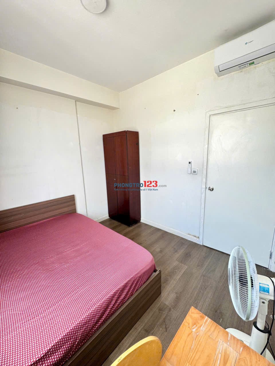 Share phòng full nội thất CHDV trong Cc Lux garden Nguyễn Văn Quỳ Q. 7.