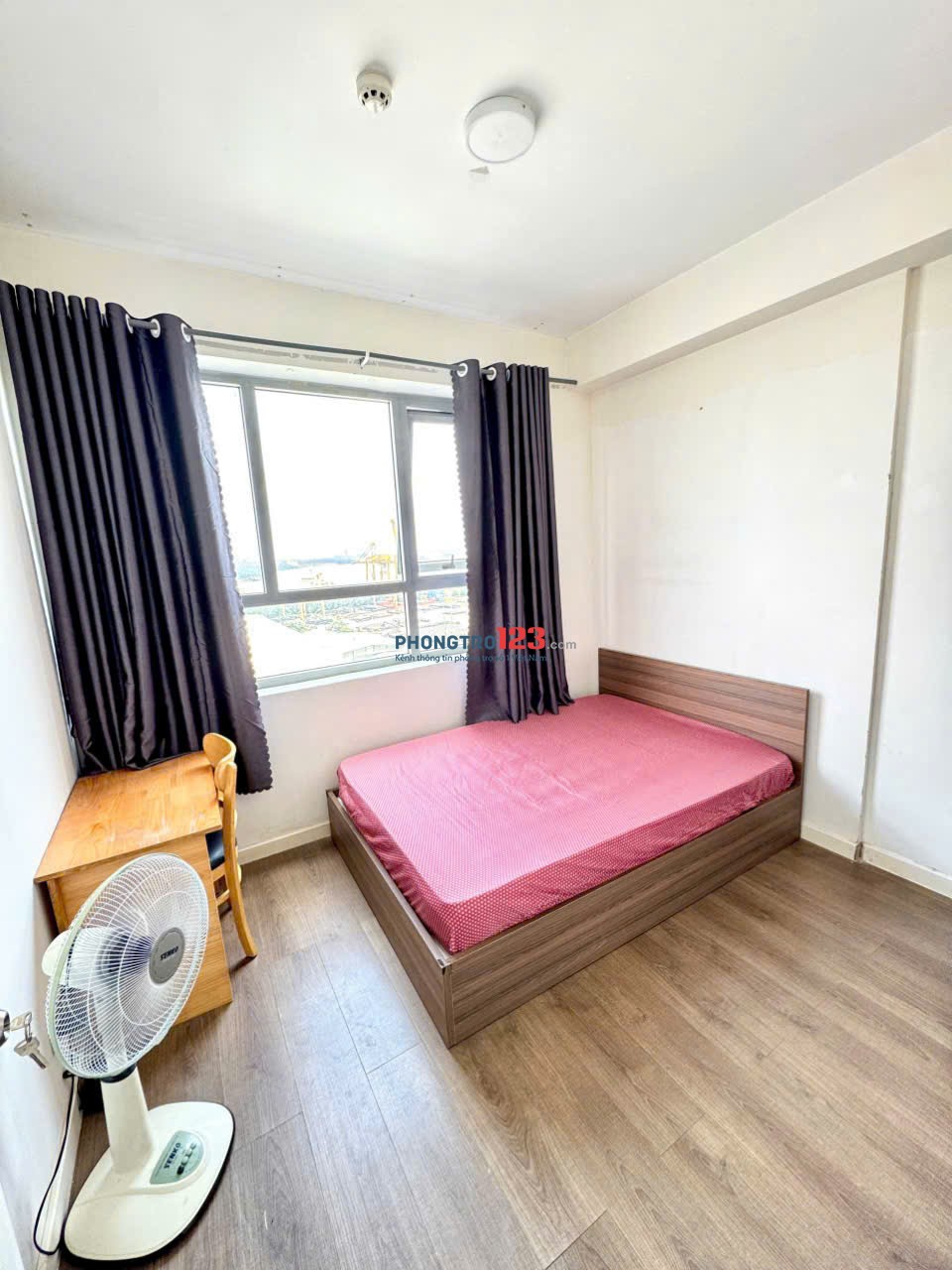 Share phòng full nội thất CHDV trong Cc Lux garden Nguyễn Văn Quỳ Q. 7.