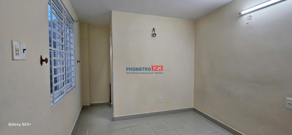 Phòng trọ quận 3 (Pasteur; Võ Thị Sáu) - 35m2 giá rẻ, có gác xếp