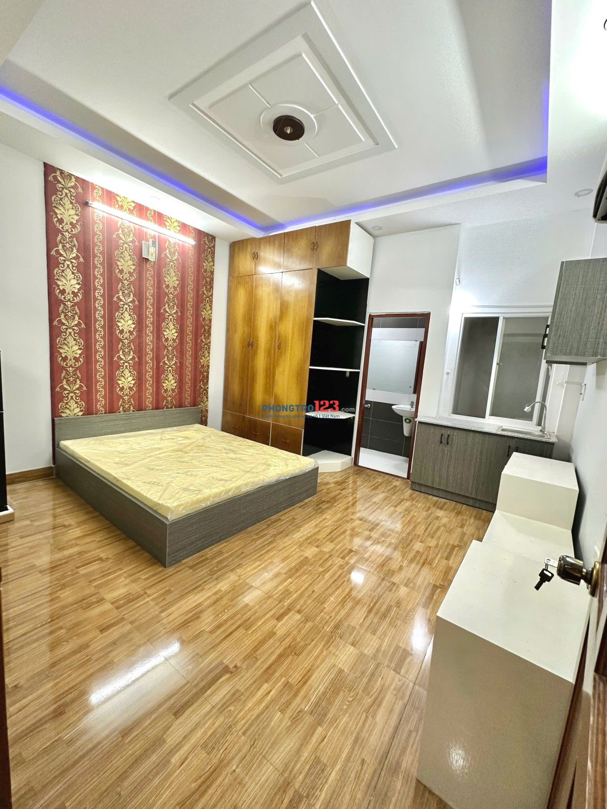 TRỐNG LẠI 1P GẦN CV LÀNG HOA NGAY 44 PHẠM VĂN CHIÊU FULL NỘI THẤT GIÁ CHỈ 4TR
