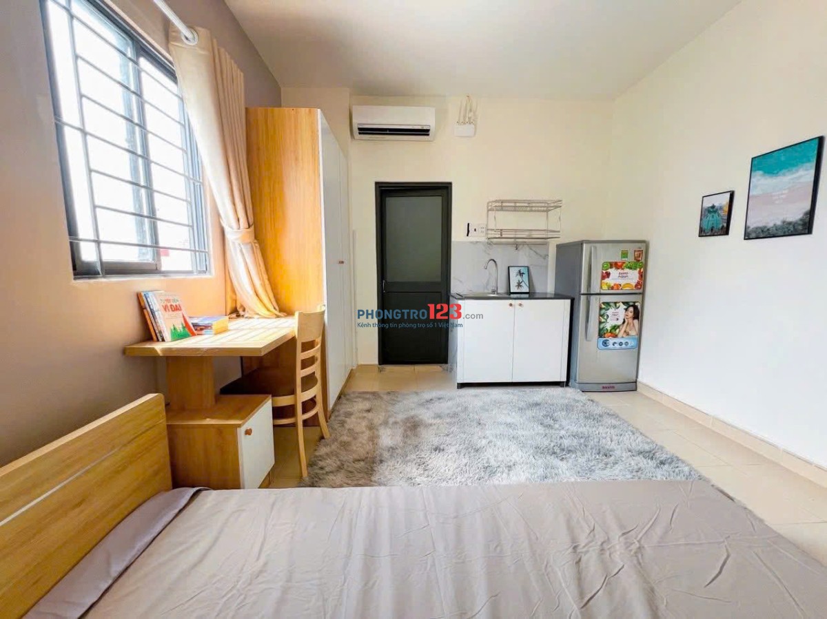 CHDV, Lê Hồng Phong, P12, Q10. 5tr5/tháng.22m2, có cửa sổ.
