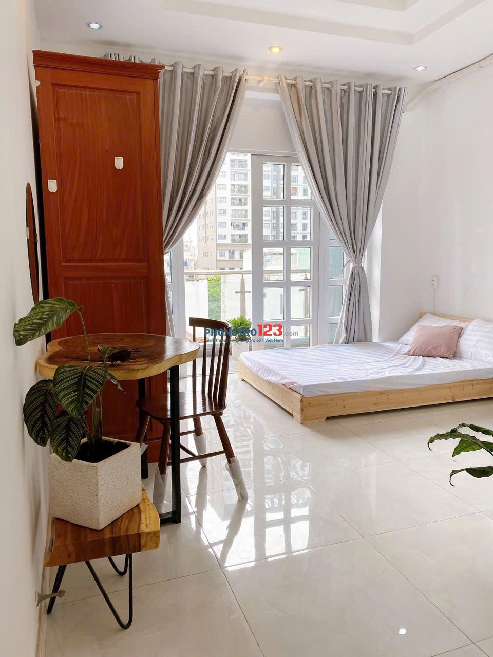Phòng Cho Thuê Bình Thạnh Rộng 35m2, Ban cong. Giá Rẻ Chỉ 5TrX. Gần Ngã Tư Hàng Xanh