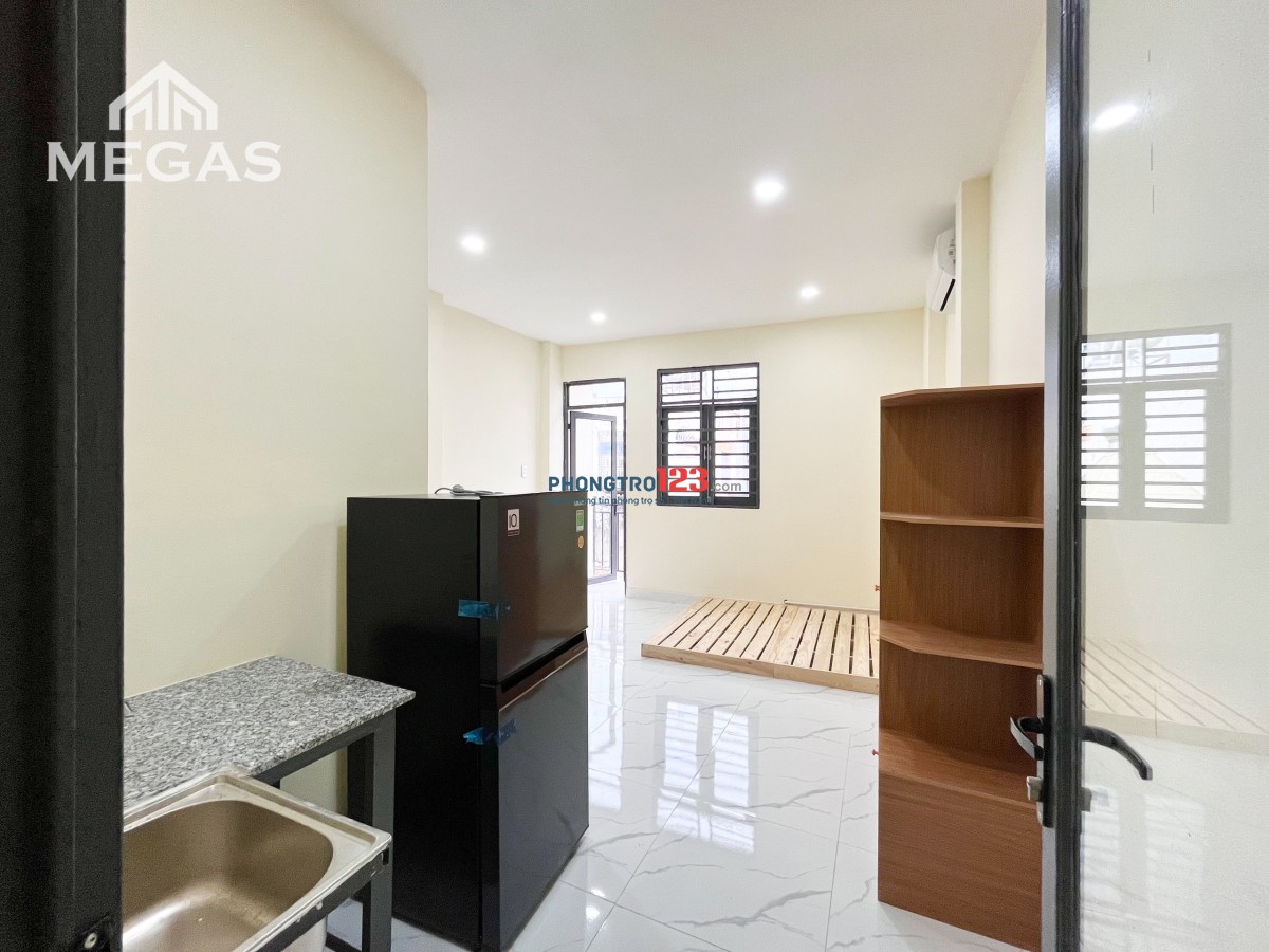 Phòng ban công giá tốt đường Nguyễn Thị Định, sát Mai Chí Thọ giá tốt.