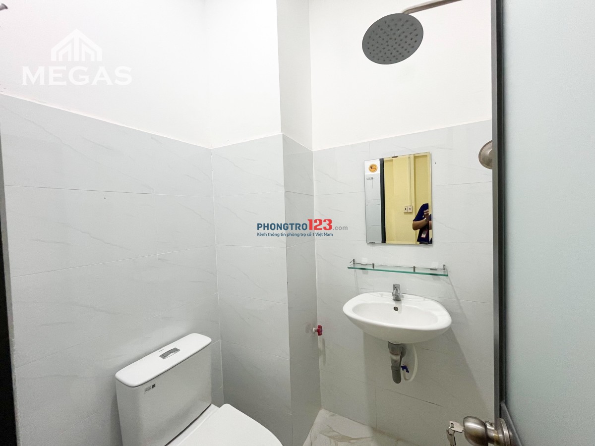 Phòng ban công giá tốt đường Nguyễn Thị Định, sát Mai Chí Thọ giá tốt.
