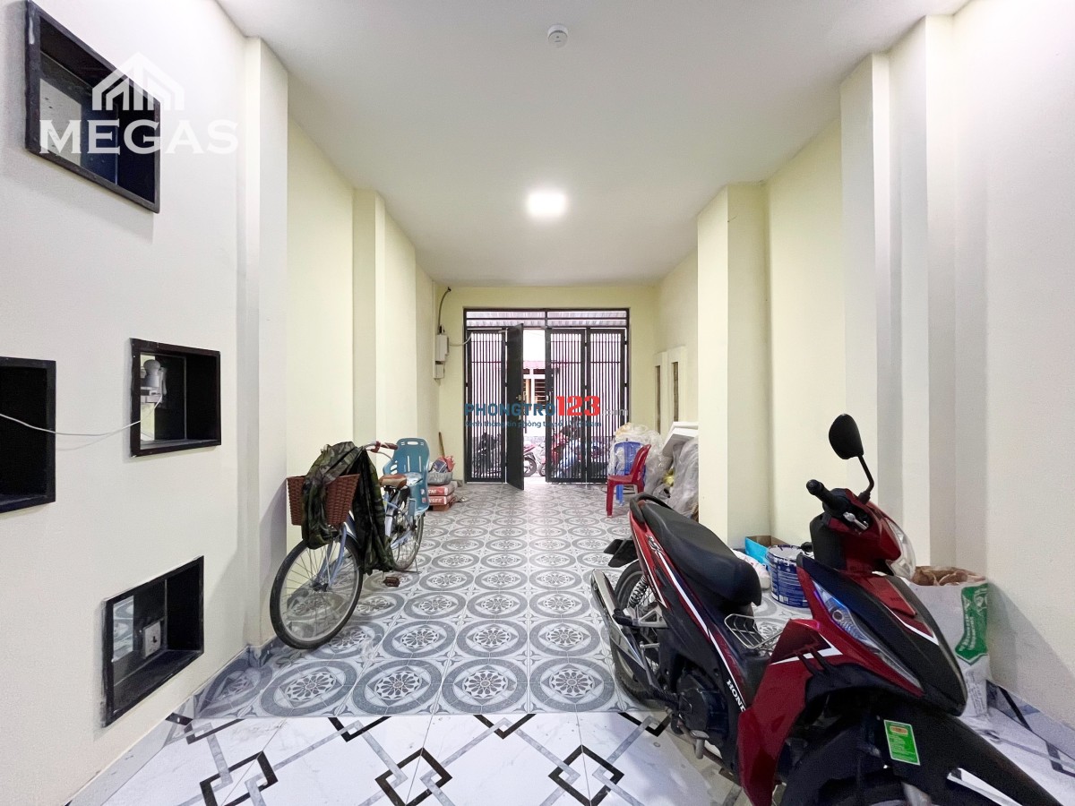Phòng ban công giá tốt đường Nguyễn Thị Định, sát Mai Chí Thọ giá tốt.