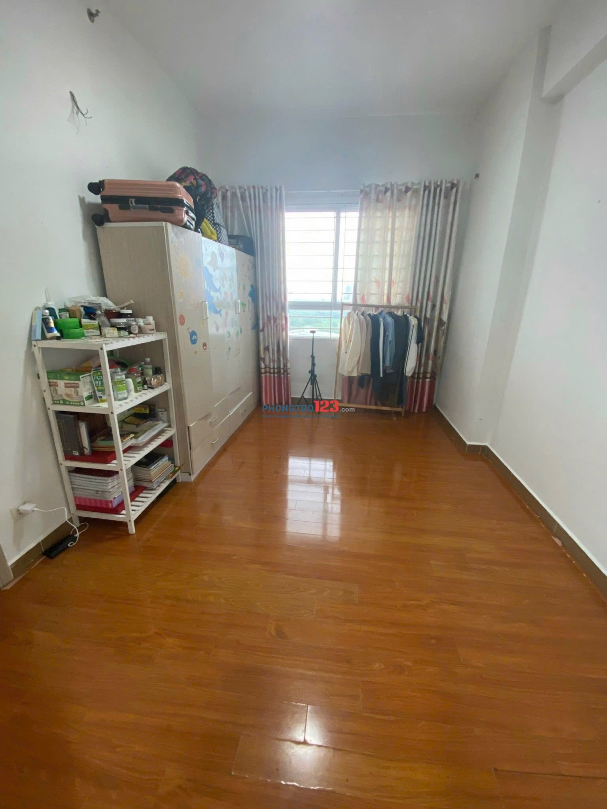 TÌM NỮ Ở GHÉP THÁNG 6 DỌN VÀO Ở - CHUNG CƯ Q2