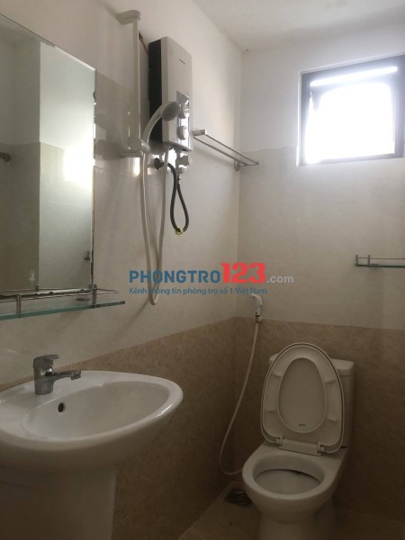 Hiện tại bên em trống vài phòng cho t5 có thể dọn vào ở liền nhé.