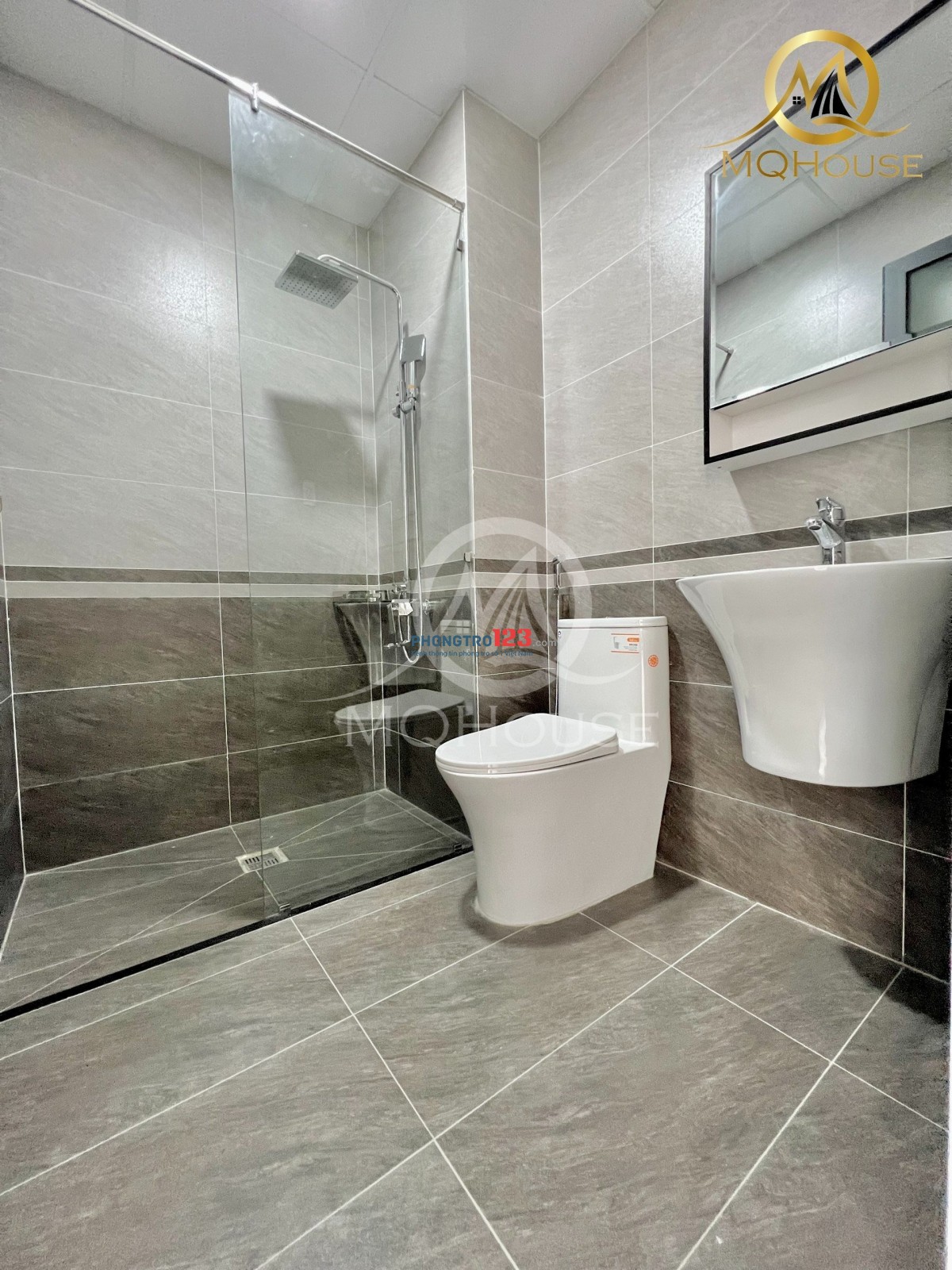 Cho thuê duplex full nội thất ngay Phố Lý Thường Kiệt, Q10