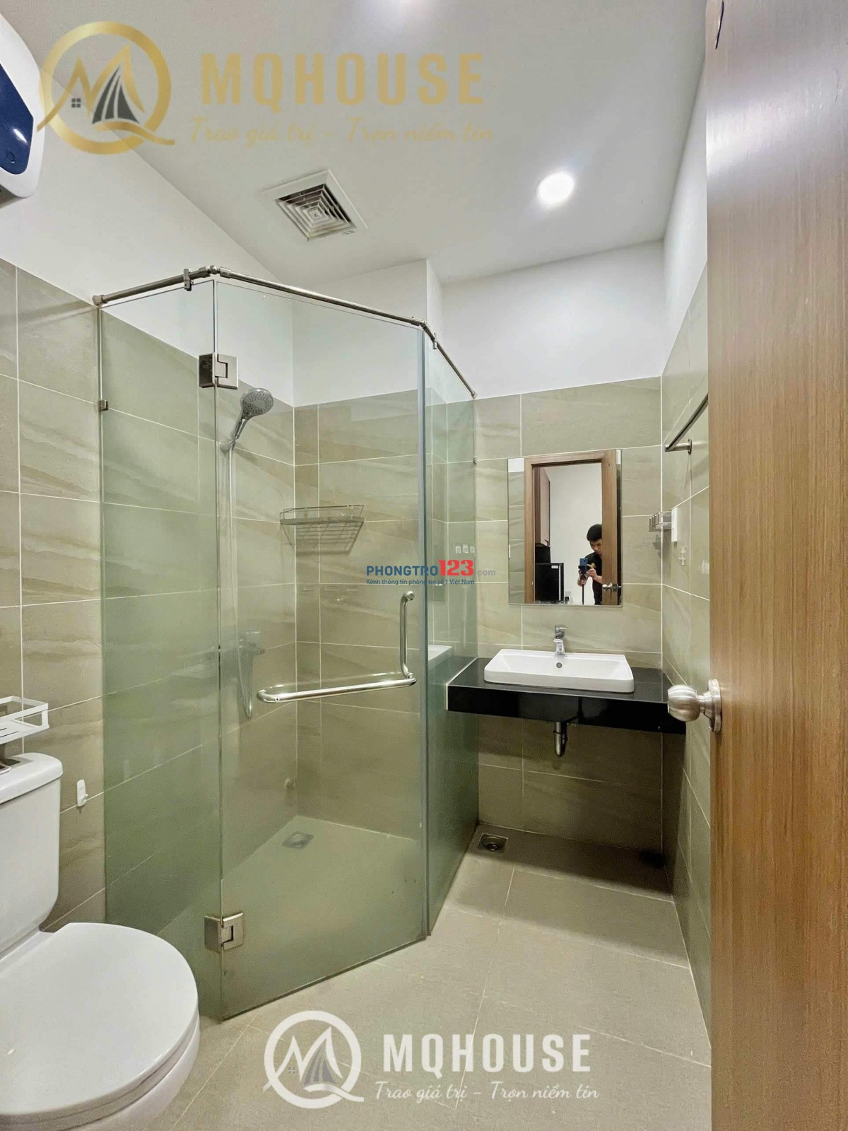 Cho Thuê Phòng - Studio Ban công/Cửa Sổ - Khu Sân Bay
