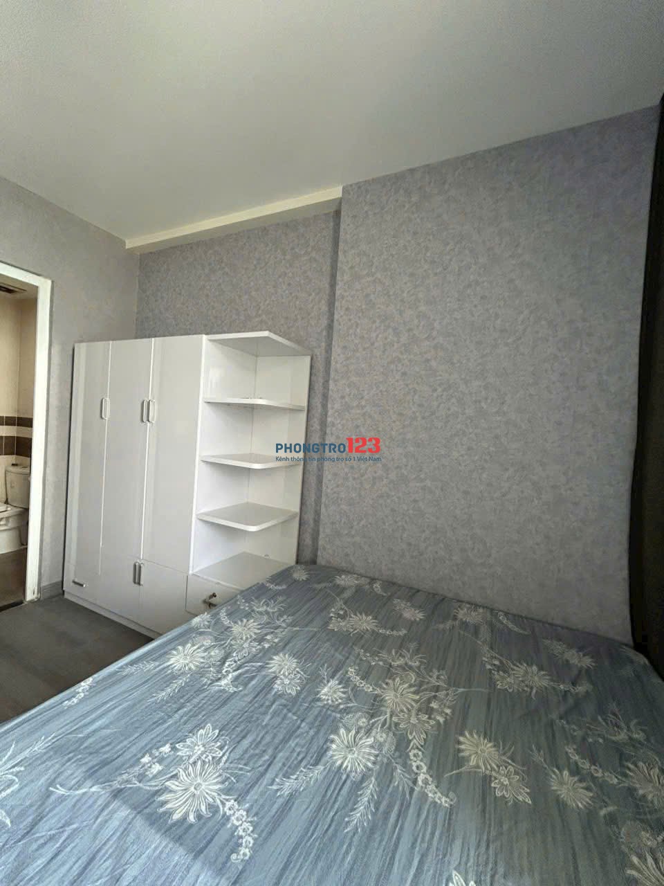 Căn hộ chung cư Sky Center, Phổ Quang, TB - cho thuê căn 2pn, DT 79m2, giá 17tr/th