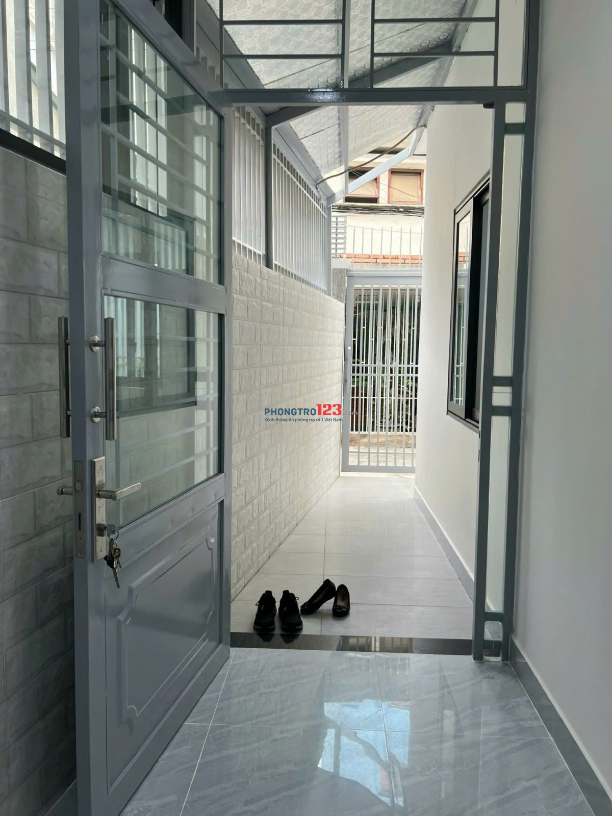 Cho thuê nhà mới 90% vị trí trung tâm quận GV