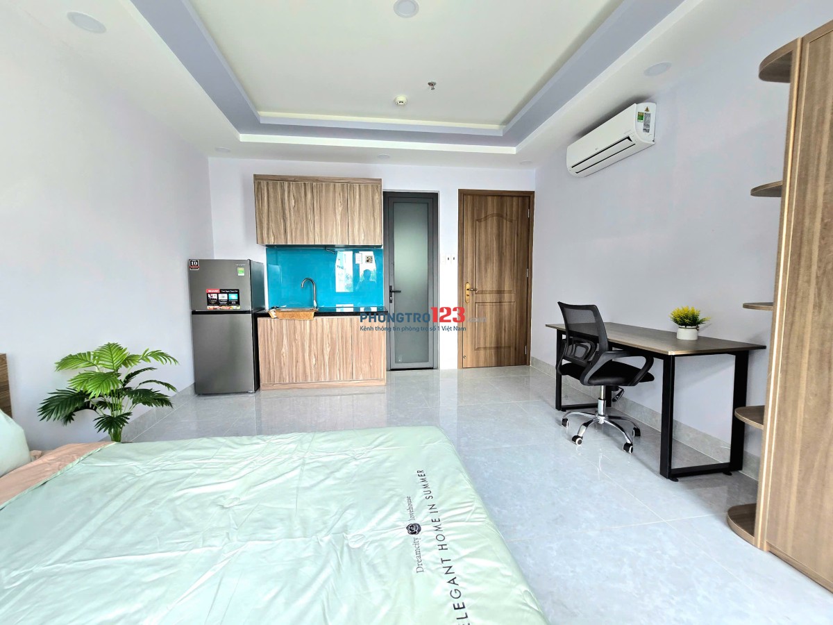 Giảm giá căn hộ dịch vụ full đồ ban công kế Cityland