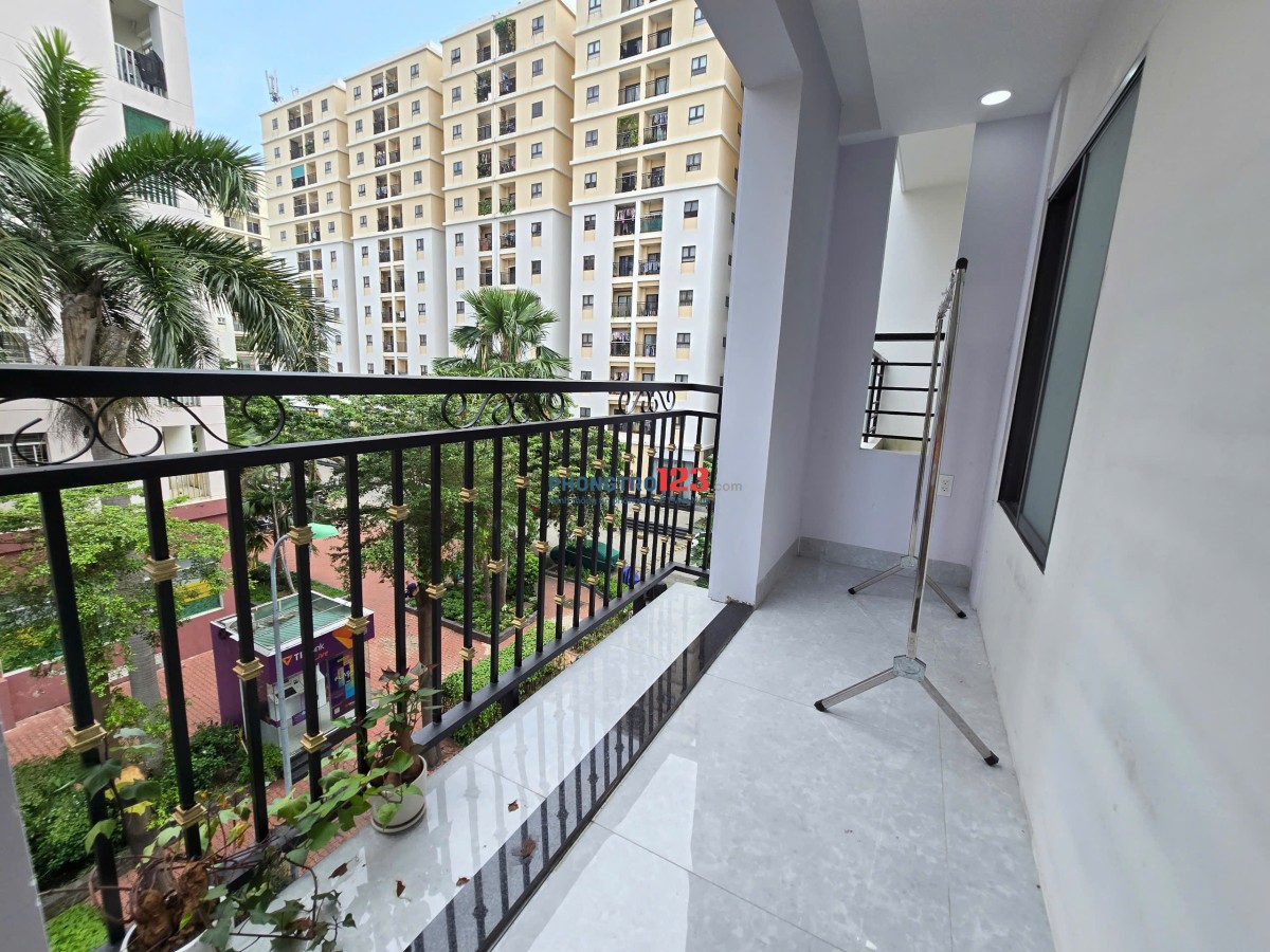 Giảm giá căn hộ dịch vụ full đồ ban công kế Cityland