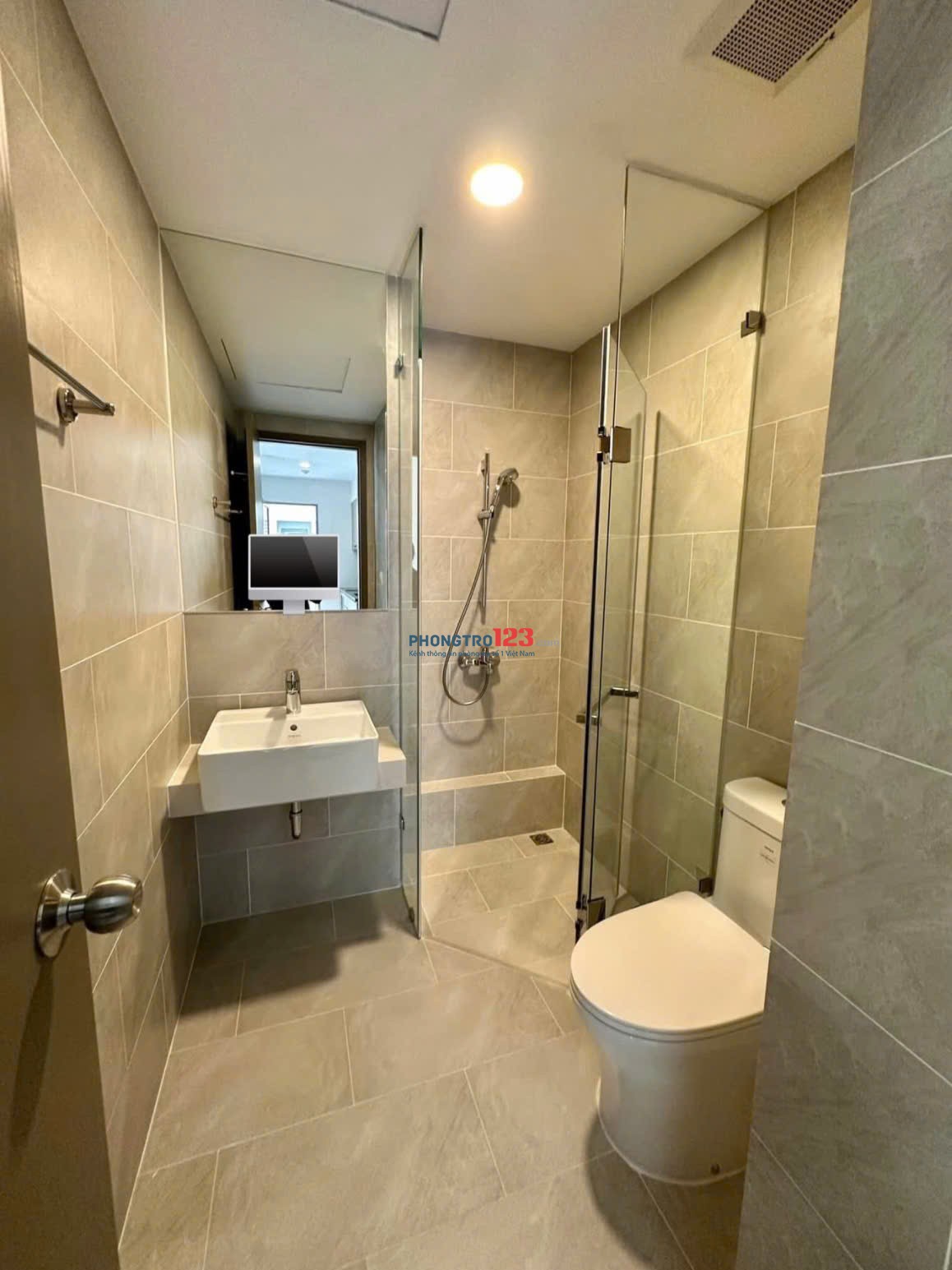 Giá thuê 13tr5/th - chung cư Sunny Plaza, Phạm Văn Đồng, GV - 2p ngủ, 2wc