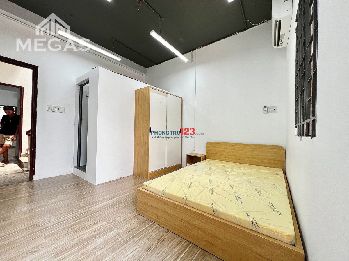 Phòng ban công #mới xây 100% siêu thoáng mát ngay trung tâm #Quận_1