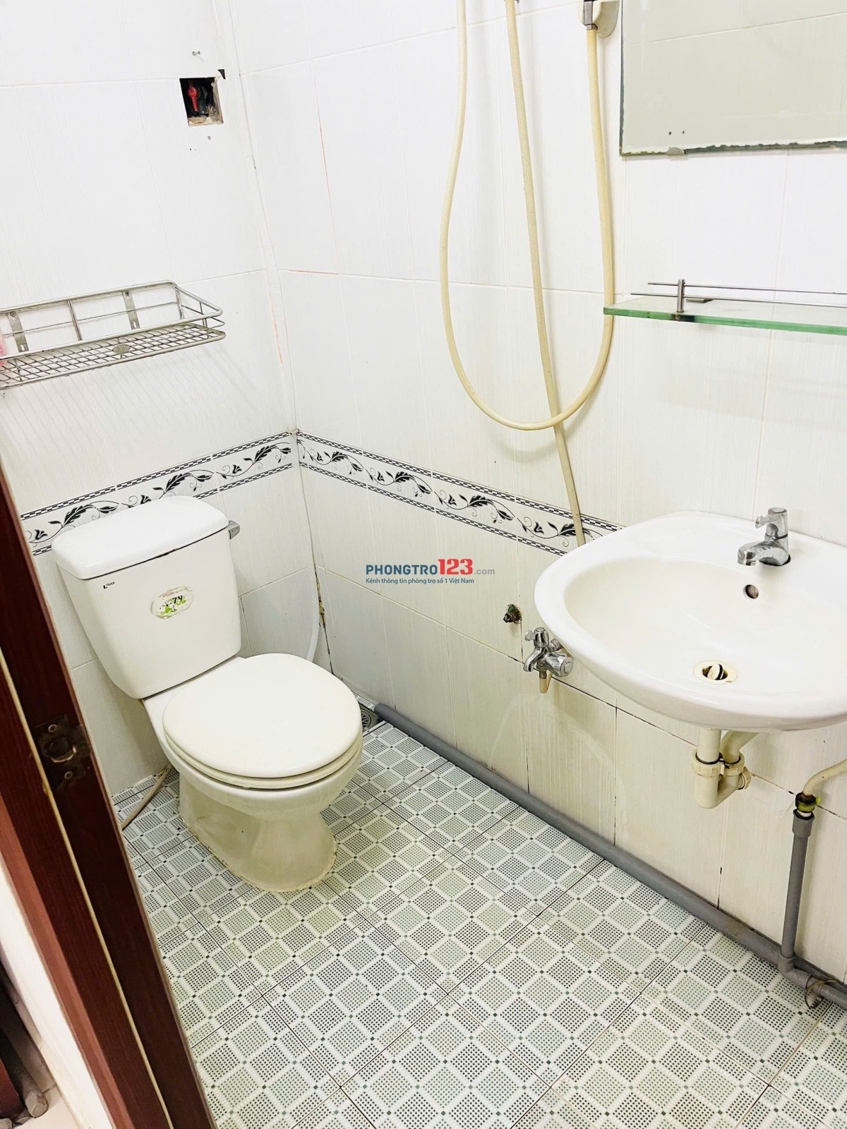 Chính chủ cho thuê CHDV 30M2 đường Sầm Sơn P.4 Tân Bình có cửa sổ chỉ 4,3 Triệu/Tháng