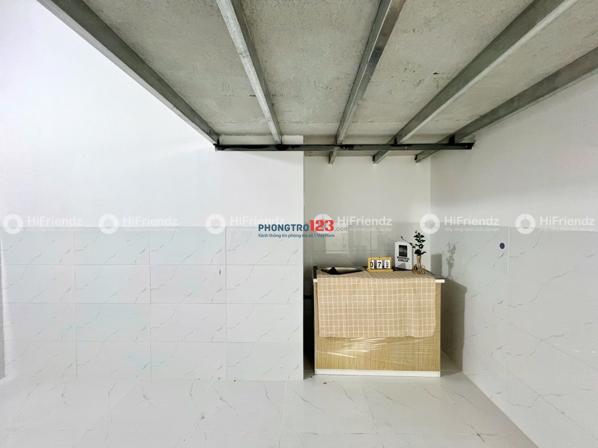 Phòng Trọ MỚI XÂY 100%_ Máy lạnh , Thang máy _ Ngay AEON Tân Phú