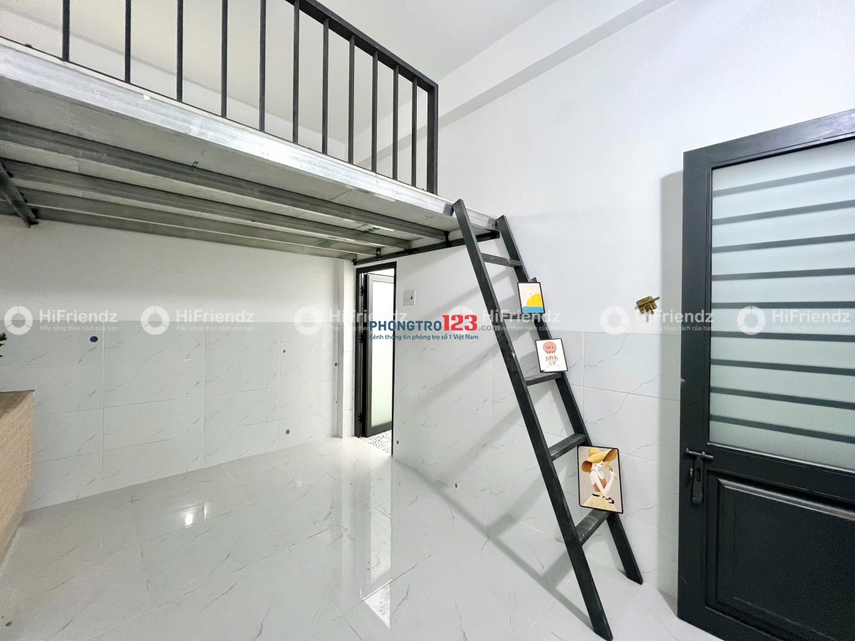 Phòng Trọ MỚI XÂY 100%_ Máy lạnh , Thang máy _ Ngay AEON Tân Phú