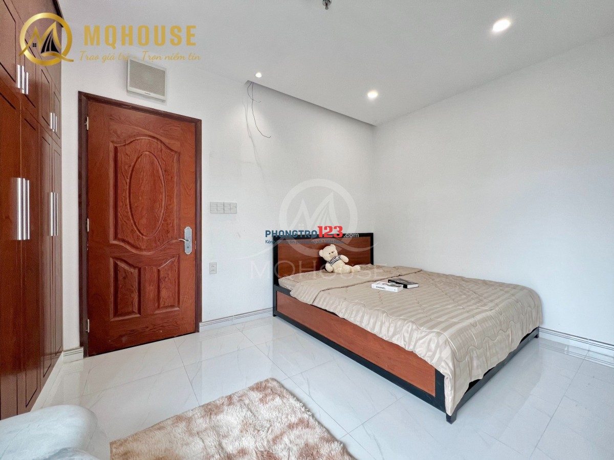 Cho thuê CHDV ban công - thang máy - bảo vệ 24/24 gần sân bay - CV Hoàng Văn Thụ