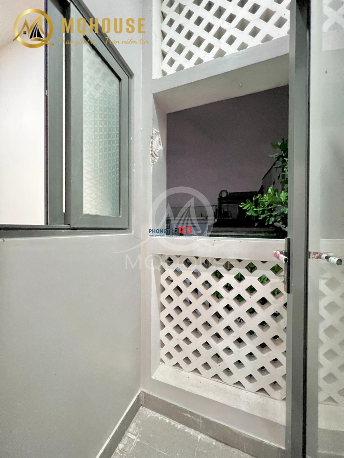 Cho thuê Studio ban công thoáng - yên tĩnh - dịch vụ tốt trục Lê Văn Sỹ giáp PN