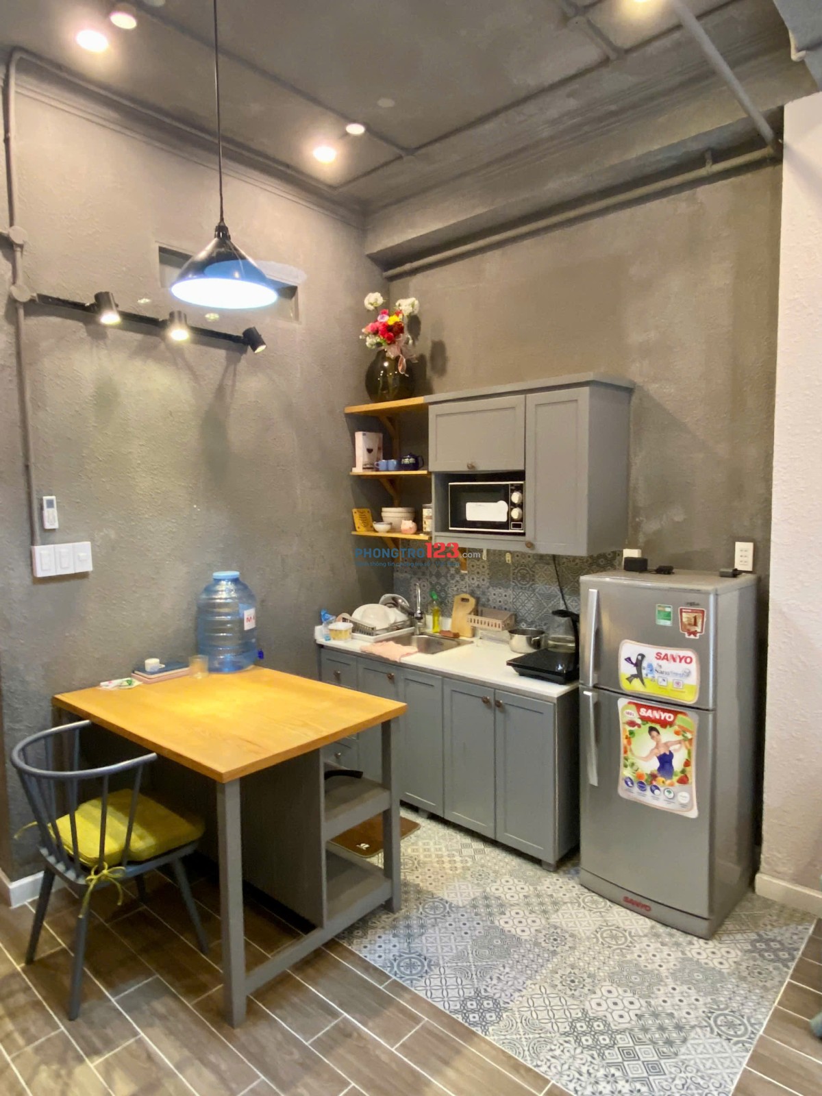 CĂN HỘ STUDIO BAN CÔNG TO - FULL NỘI THẤT - SÂN THƯỢNG VIEW LANDMARK - VỊ TRÍ THUẬN TIỆN DI CHUYỂN