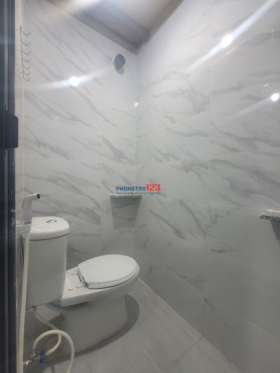 Phòng trọ gác cao 2m Ung văn khiêm gần Ga Tân Cảng cầu Sài Gòn Nguyễn văn thương , ĐH GTVT HUTECH