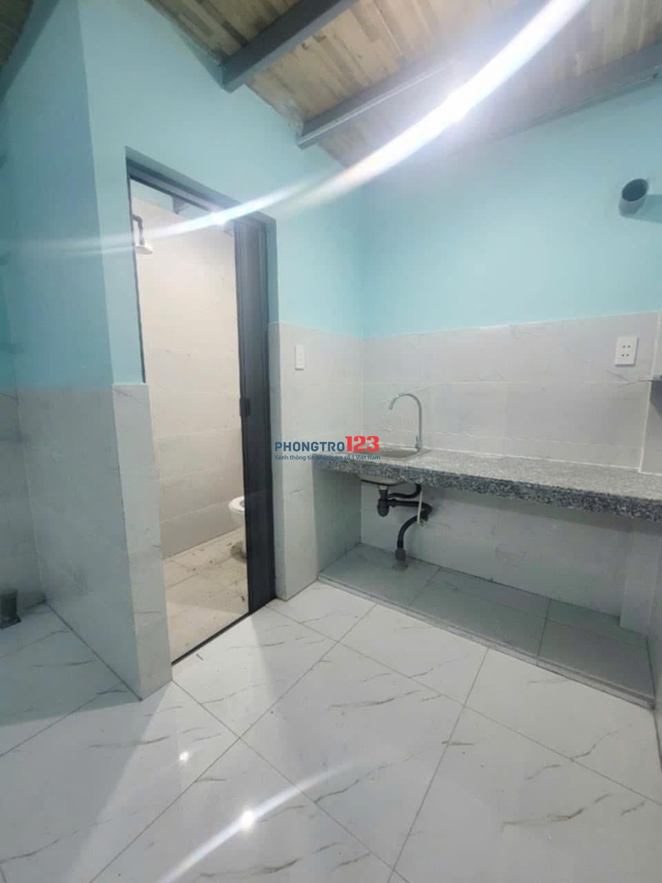 Phòng trọ gác cao 2m Ung văn khiêm gần Ga Tân Cảng cầu Sài Gòn Nguyễn văn thương , ĐH GTVT HUTECH